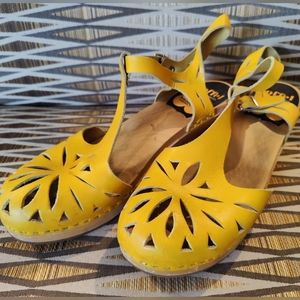 Beautiful Swedish Hasbeens heels